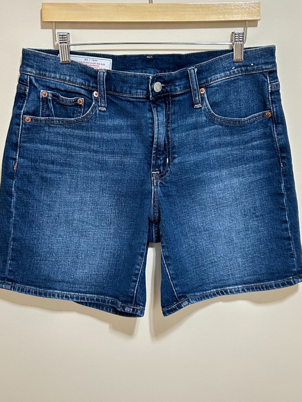 GAP 5" Girlfriend Jean Short Mid Rise Blue Size 30/10